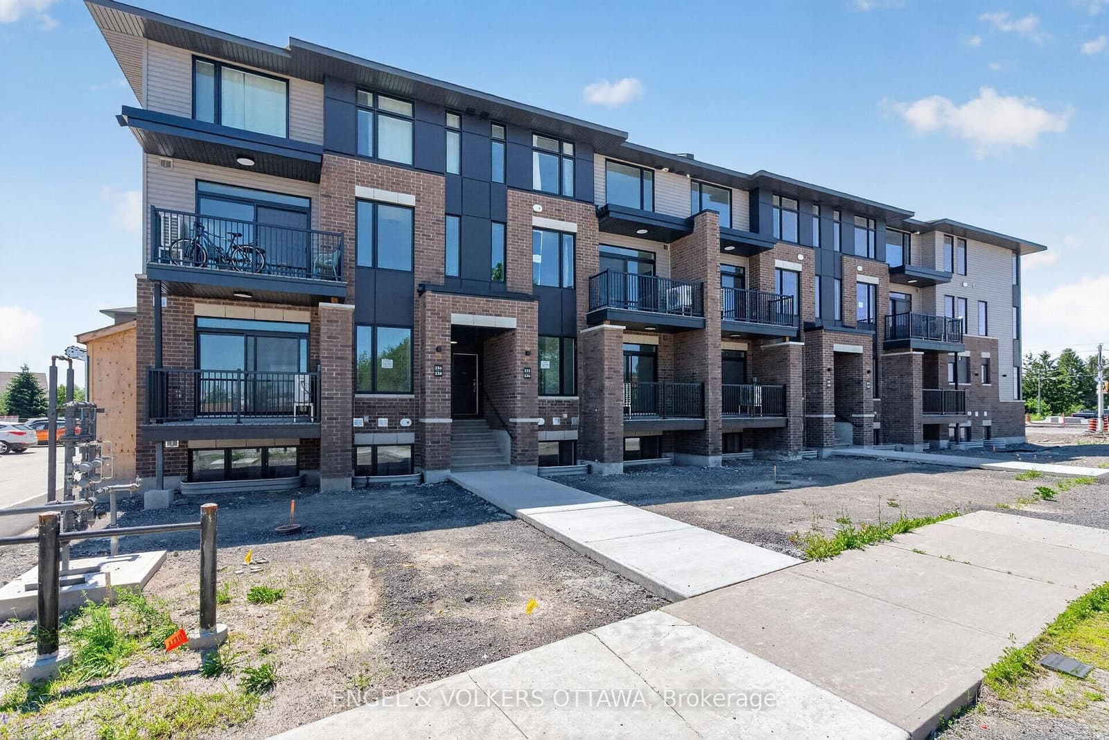 138 Stardust Private - Image 2
