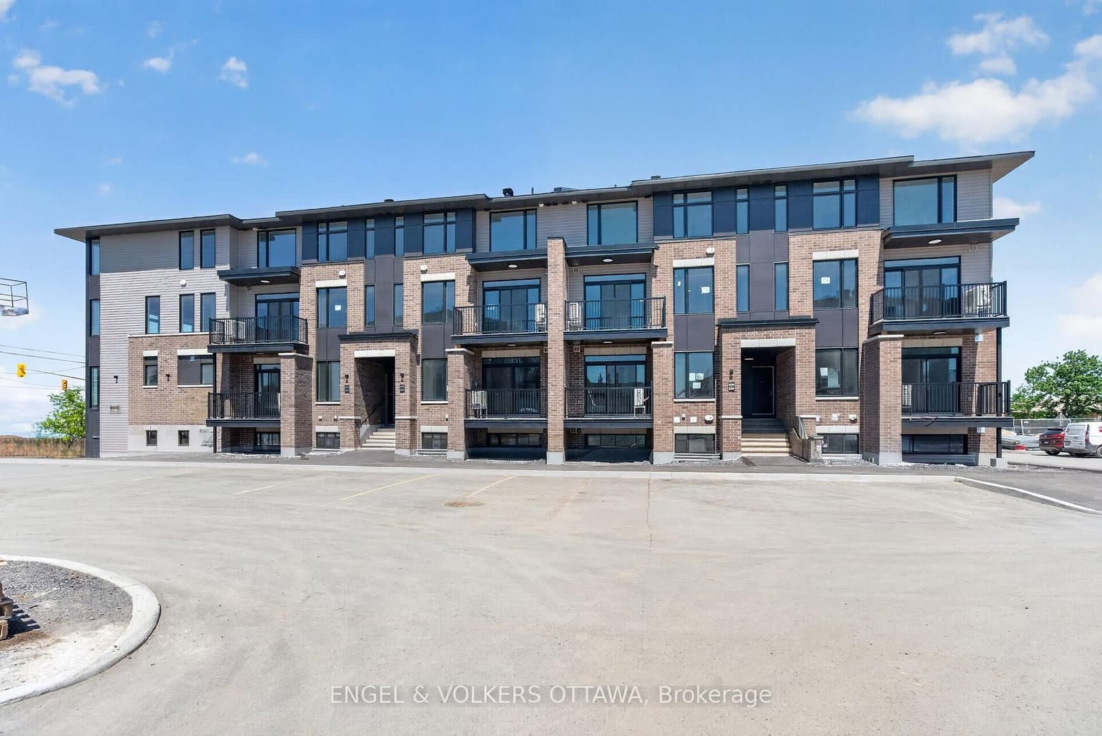138 Stardust Private - Image 3