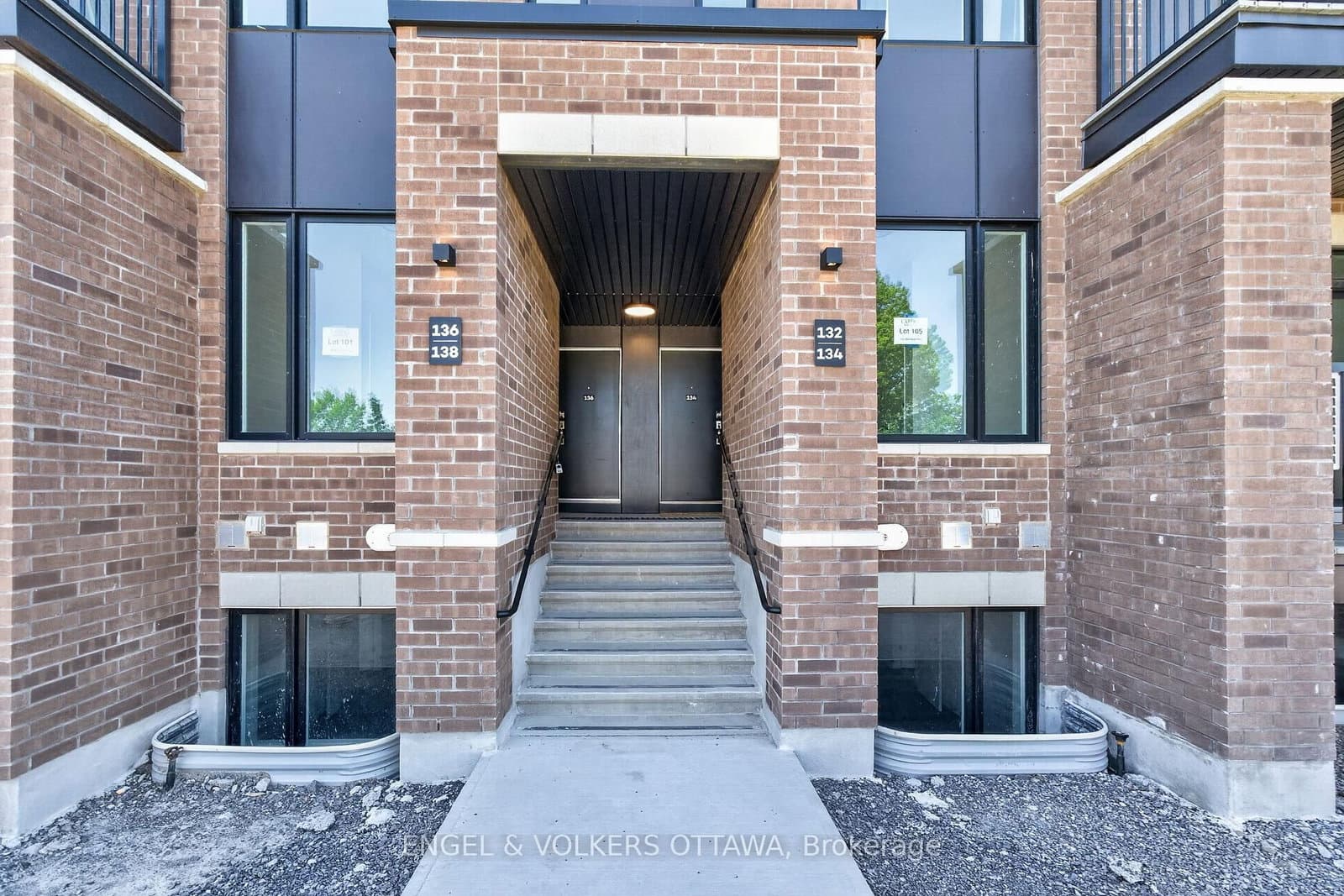 138 Stardust Private - Image 4