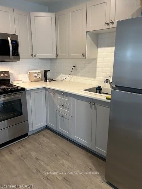 154 James Street S, Unit 3 - Image 5