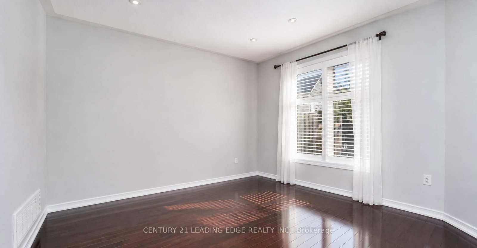 26 Duncan Avenue - Image 5