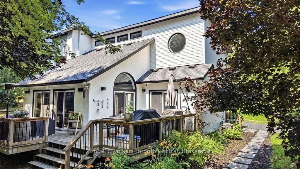 8 Bartlett Drive - Image 2
