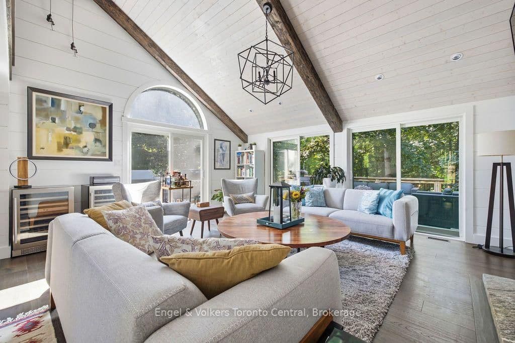 8 Bartlett Drive - Image 4