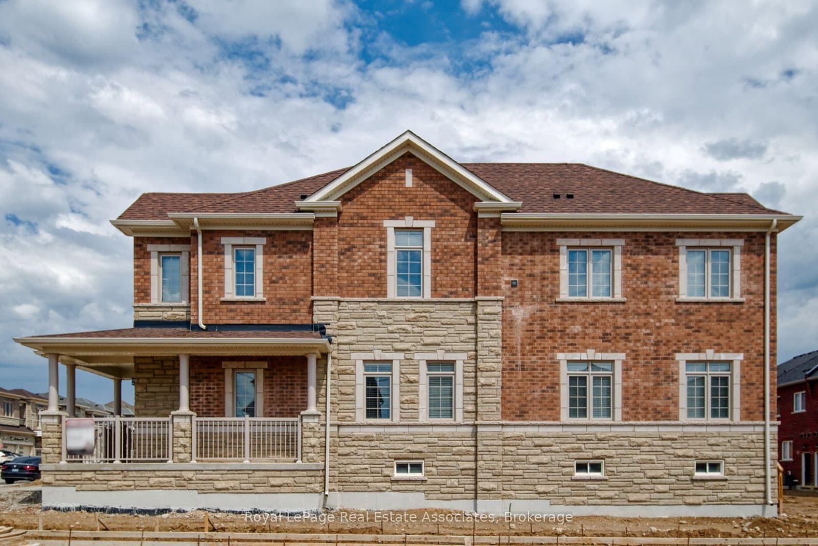34 ATTWATER Drive - Image 4