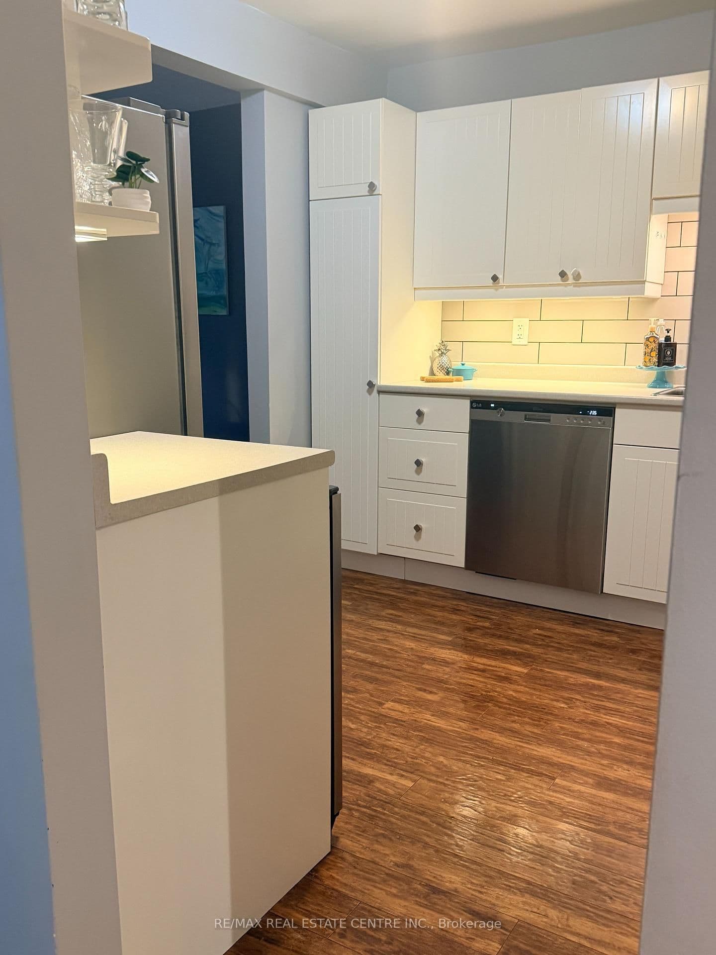 325 William Street, Unit 1 - Image 6