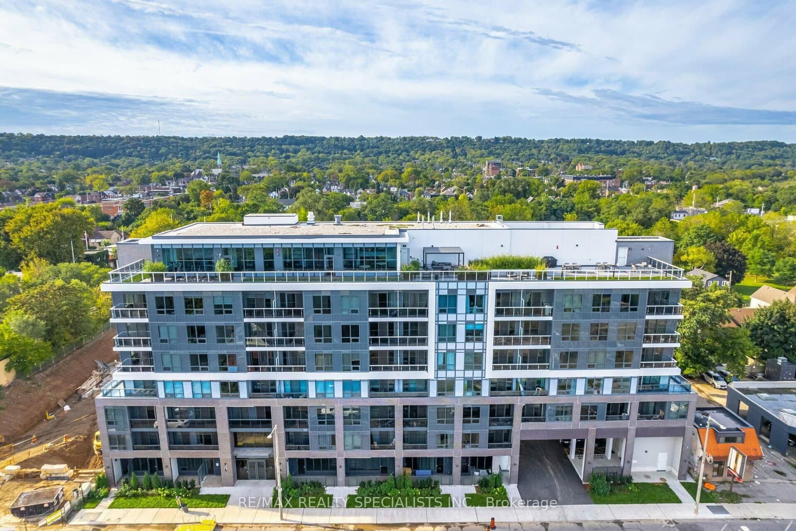 415 Main Street W, Unit 703 - Image 2