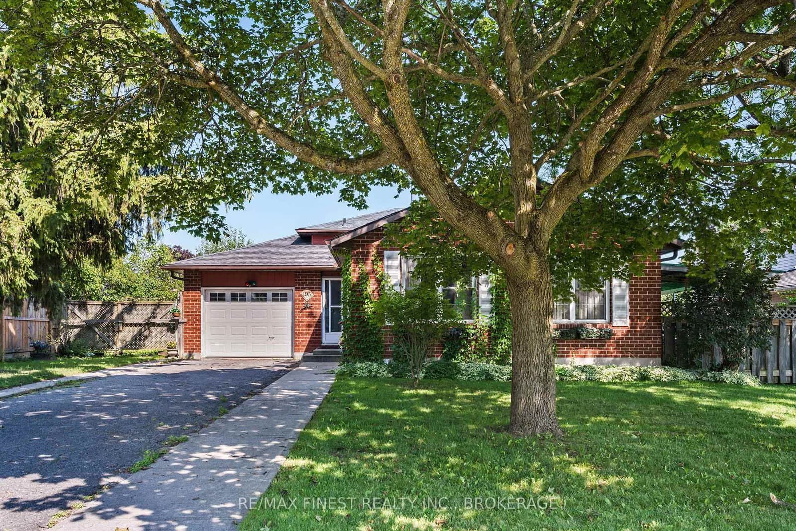 105 Grenadier Drive - Image 3