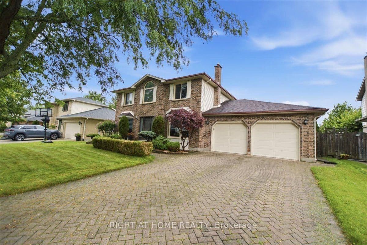 7046 Diane Crescent - Image 4