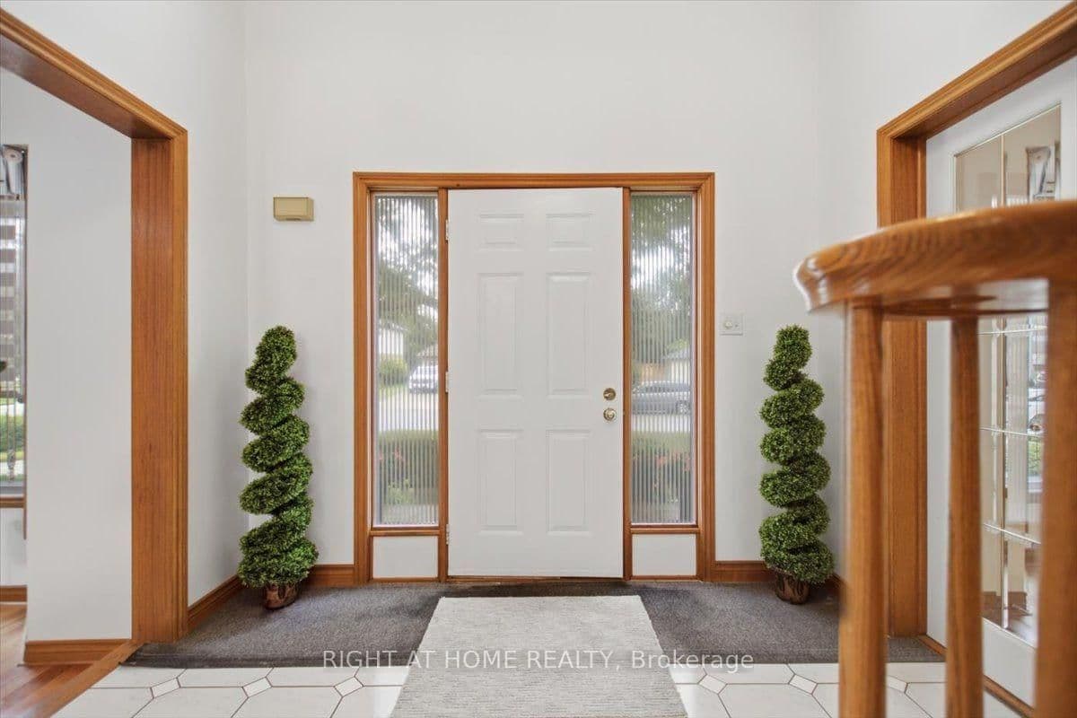7046 Diane Crescent - Image 6