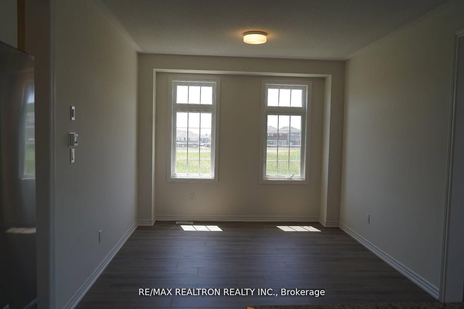 465 Hornbeck Street E - Image 3