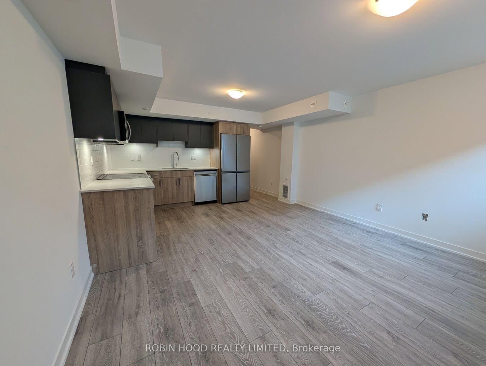 3-70 Green Gardens Boulevard, Unit 3 - Image 2