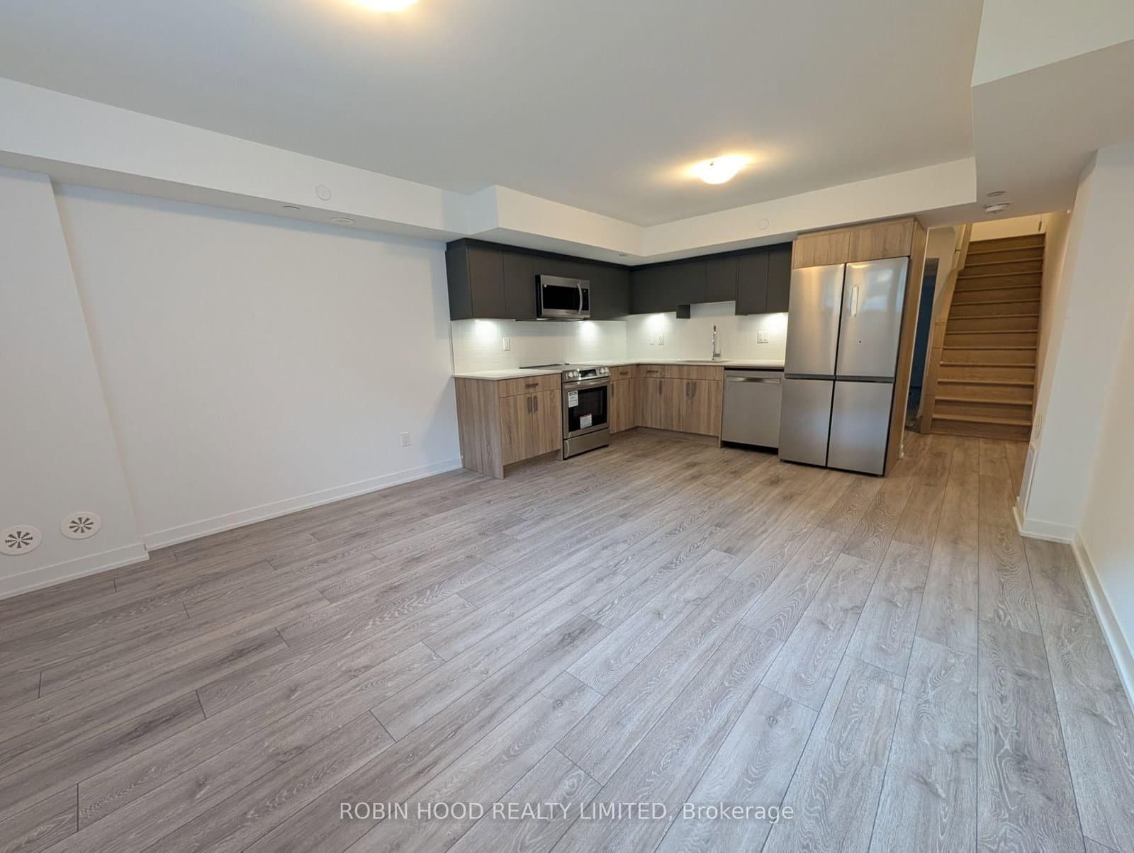 3-70 Green Gardens Boulevard, Unit 3 - Image 4