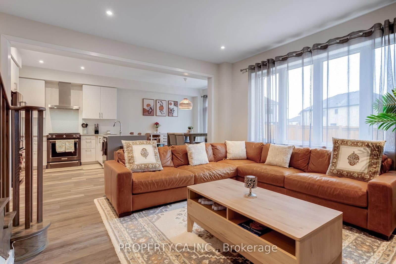 176 Whithorn Crescent - Image 5