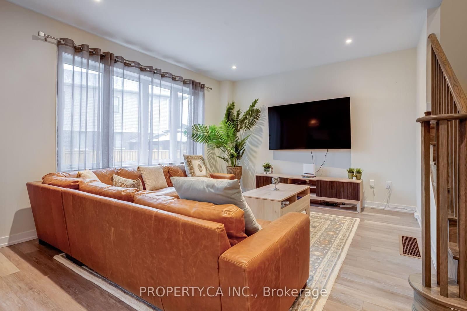 176 Whithorn Crescent - Image 6