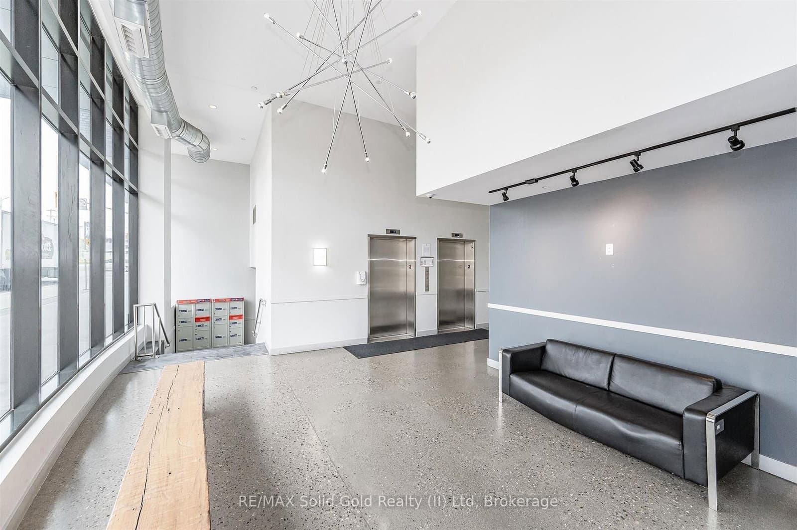 1 Victoria Street S, Unit 1807 - Image 3