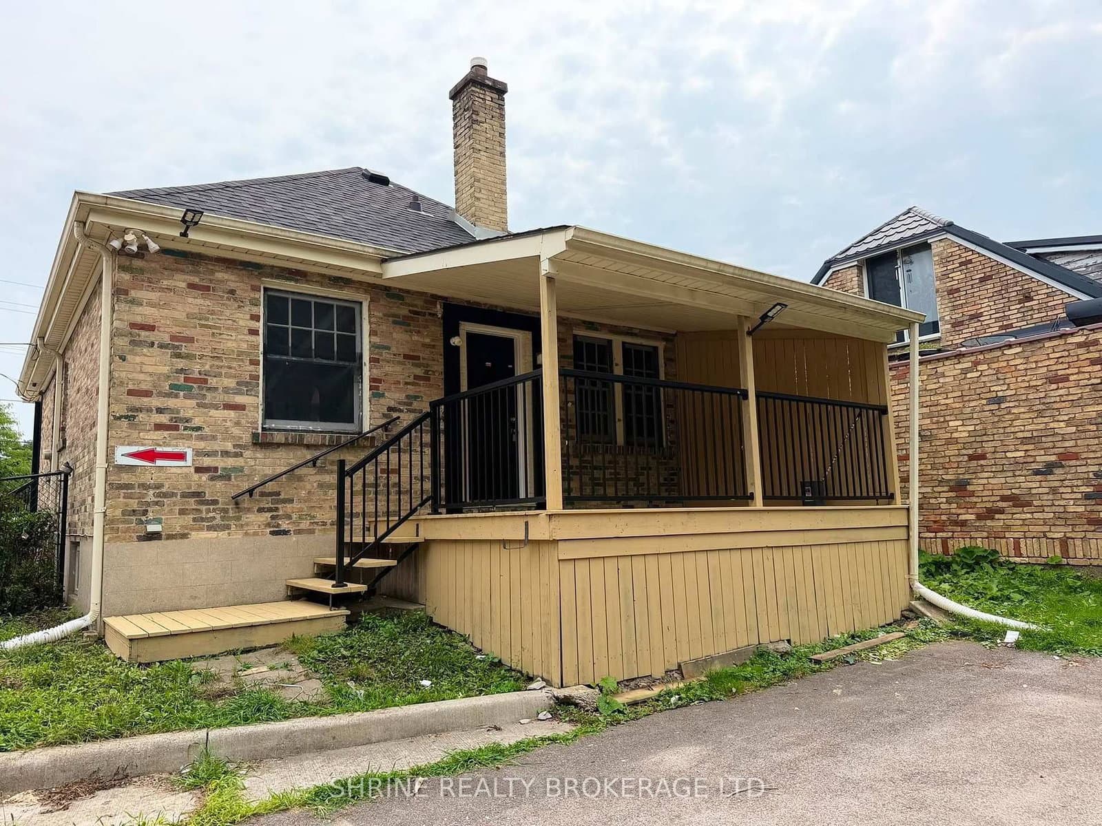367 Springbank Drive - Image 2