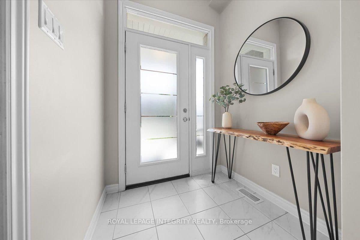 715 Cap Diamant Way - Image 3