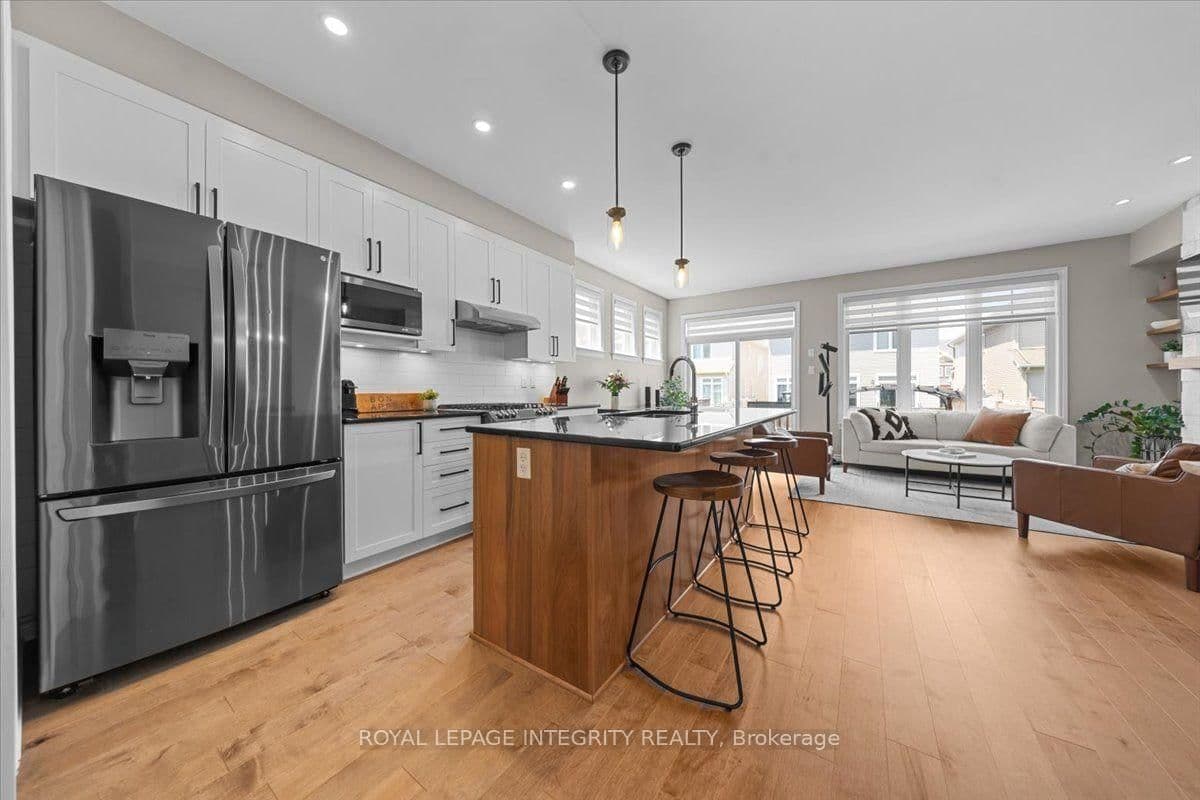 715 Cap Diamant Way - Image 5