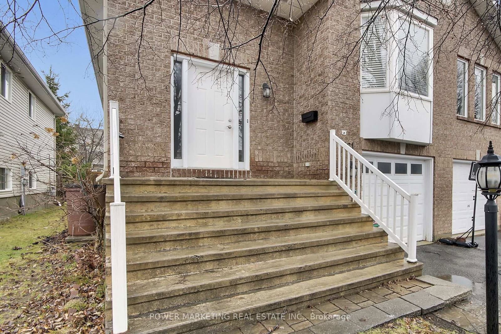 181 MOUNTSHANNON Drive - Image 2