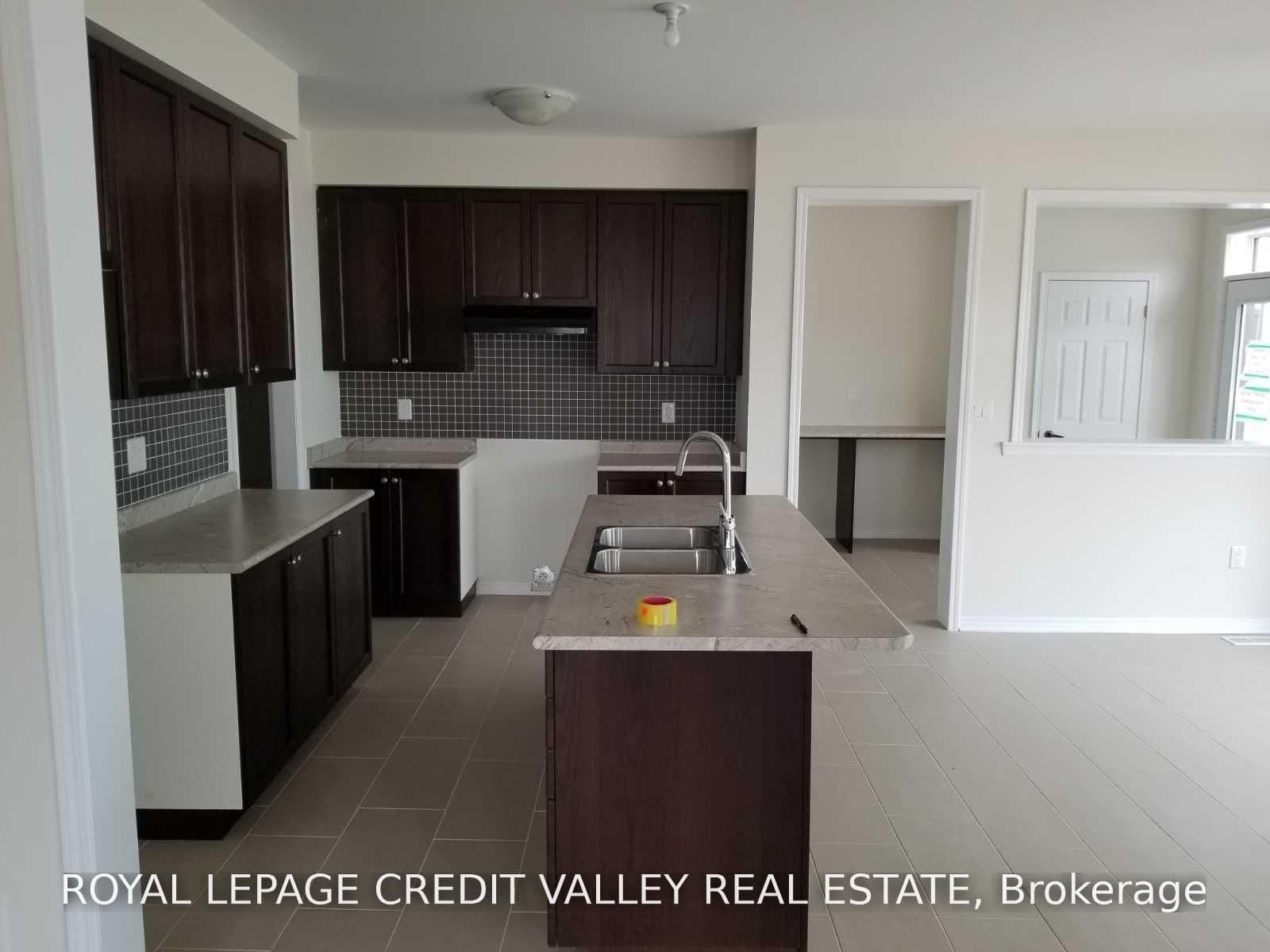 76 Fleming Crescent - Image 3