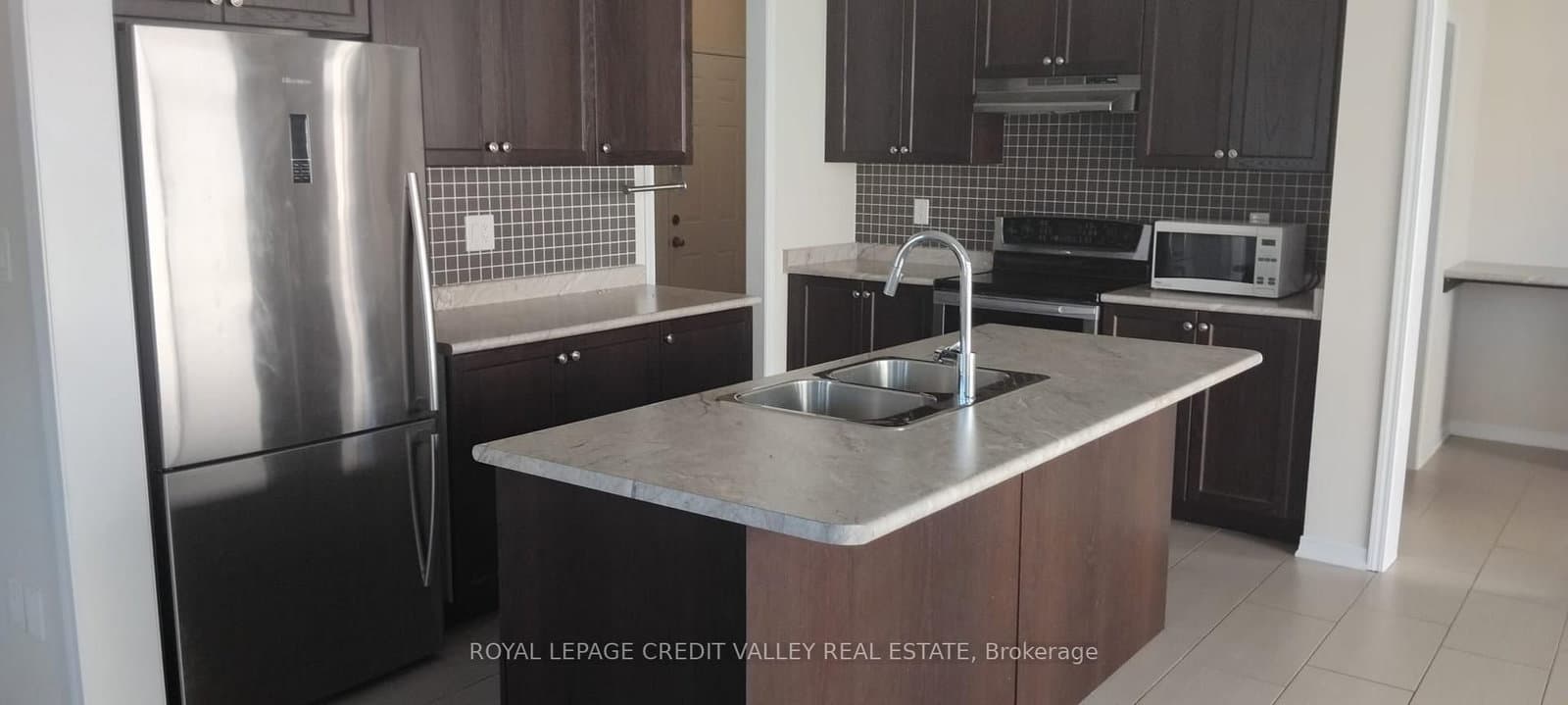 76 Fleming Crescent - Image 4