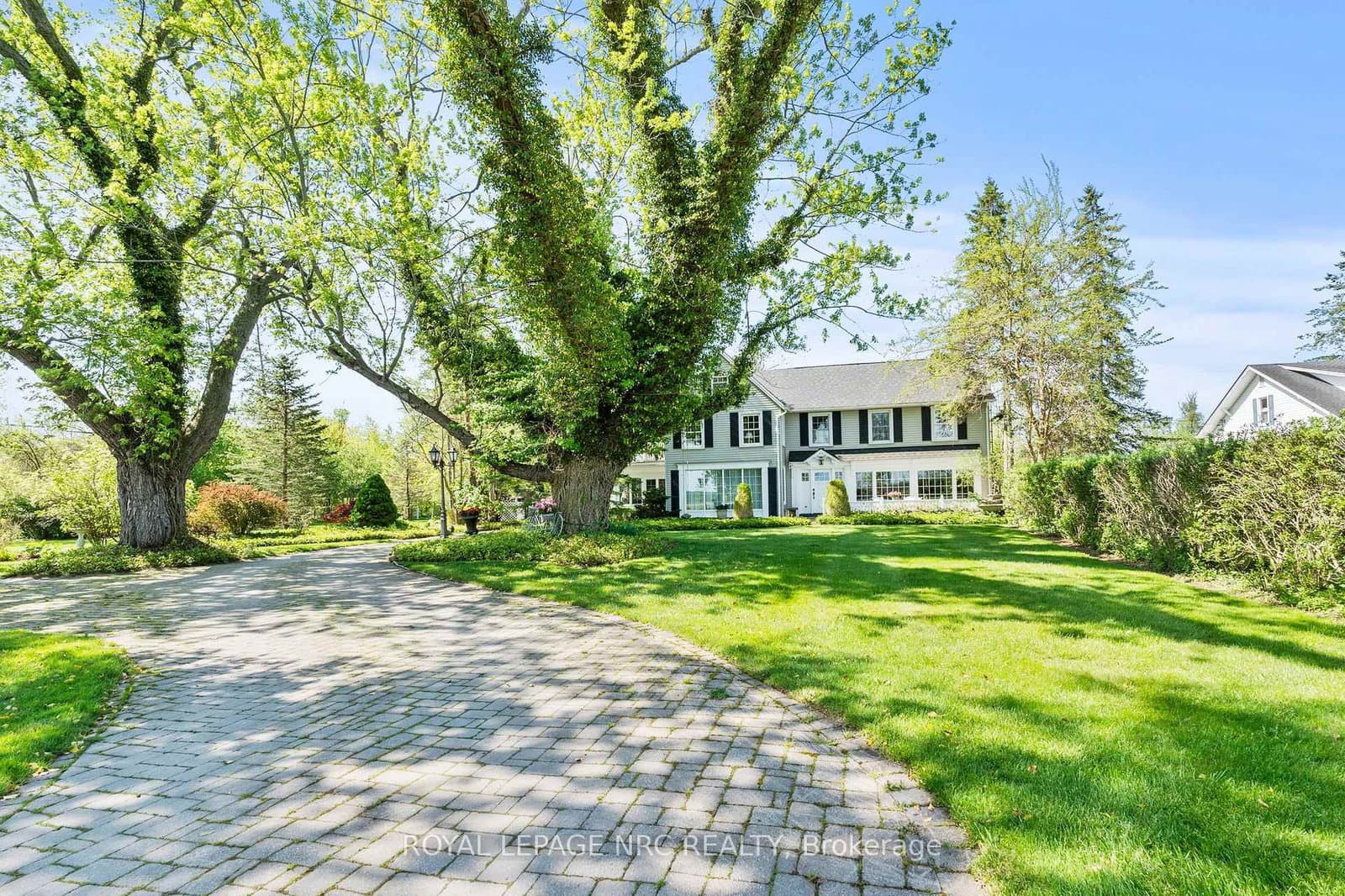 3689 Niagara Boulevard - Image 1