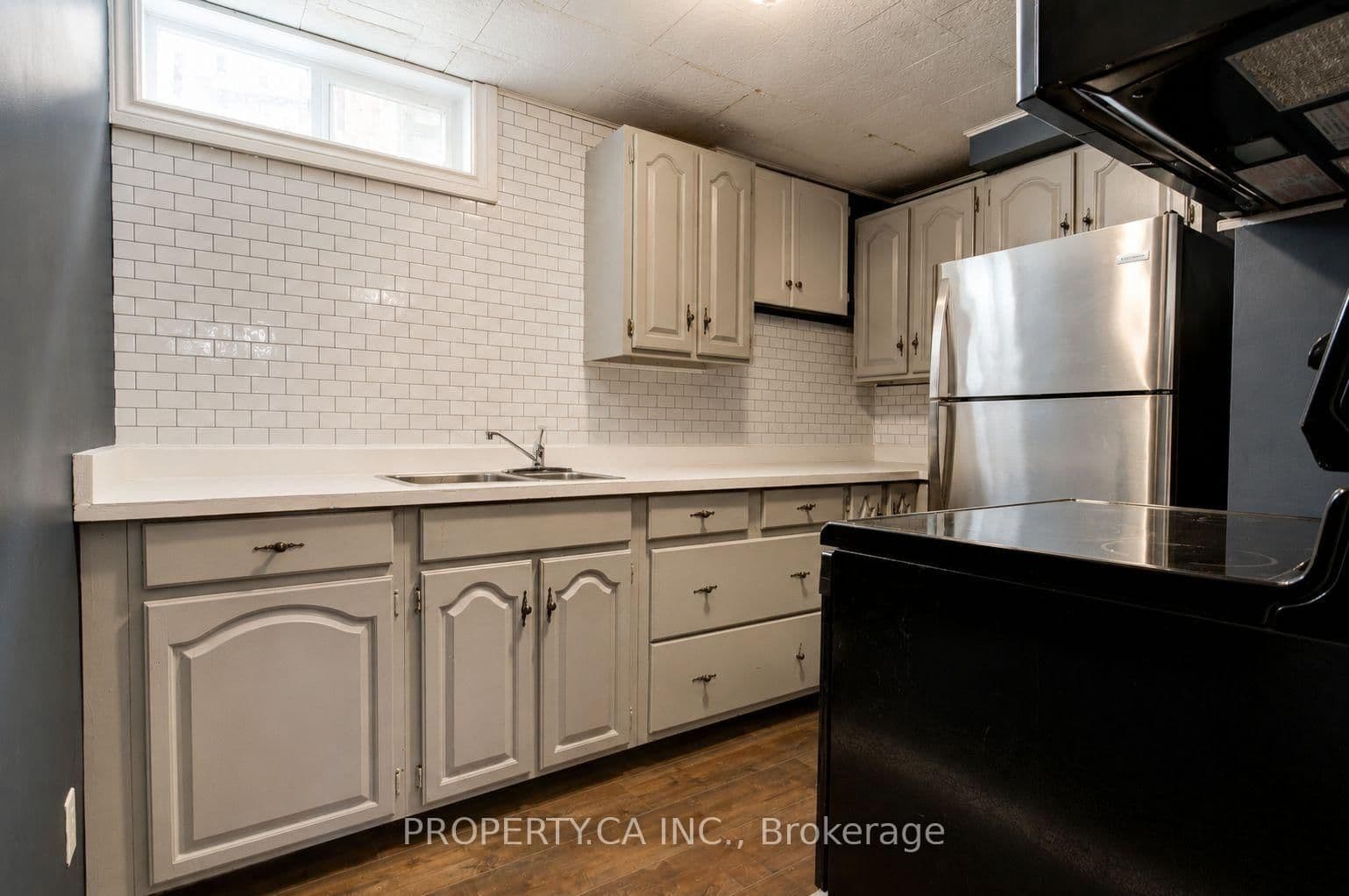 71 Highpark Avenue, Unit Lower - Image 6