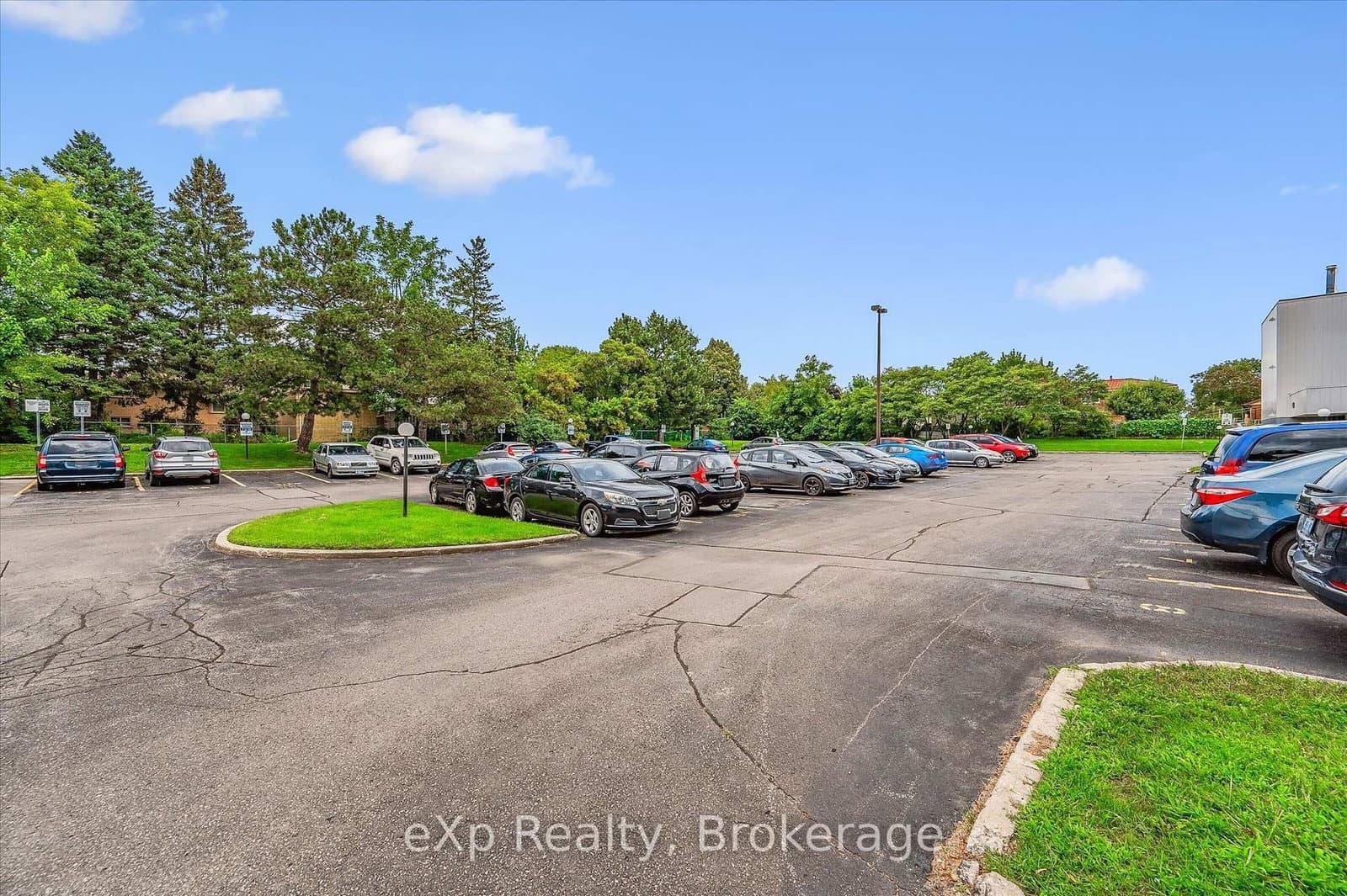 65 Silvercreek Parkway N, Unit 404 - Image 2