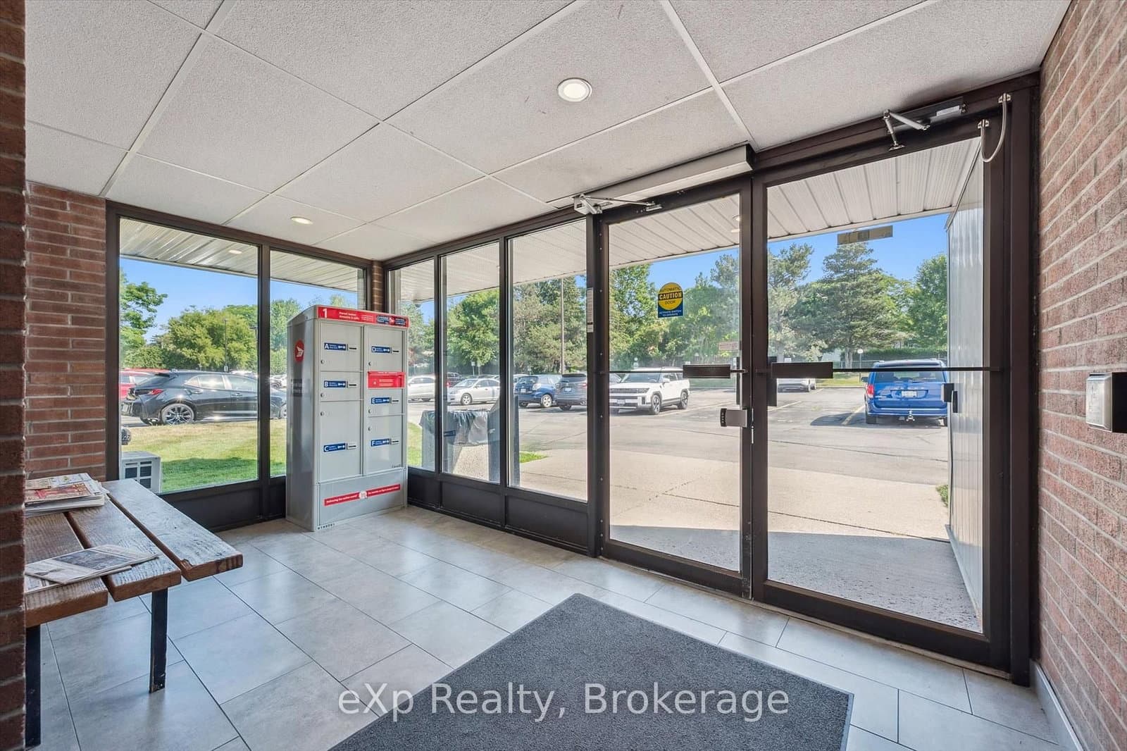 65 Silvercreek Parkway N, Unit 404 - Image 4