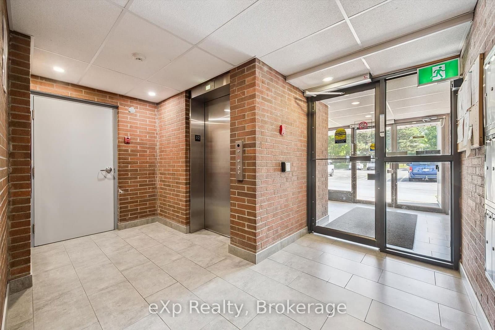 65 Silvercreek Parkway N, Unit 404 - Image 5