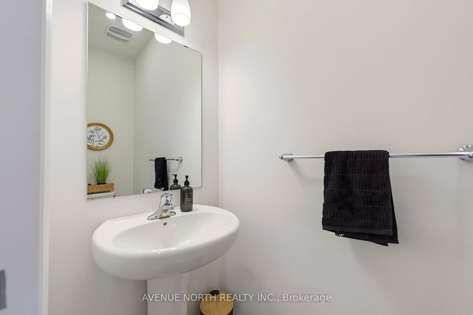 321 Grackle Street - Image 6