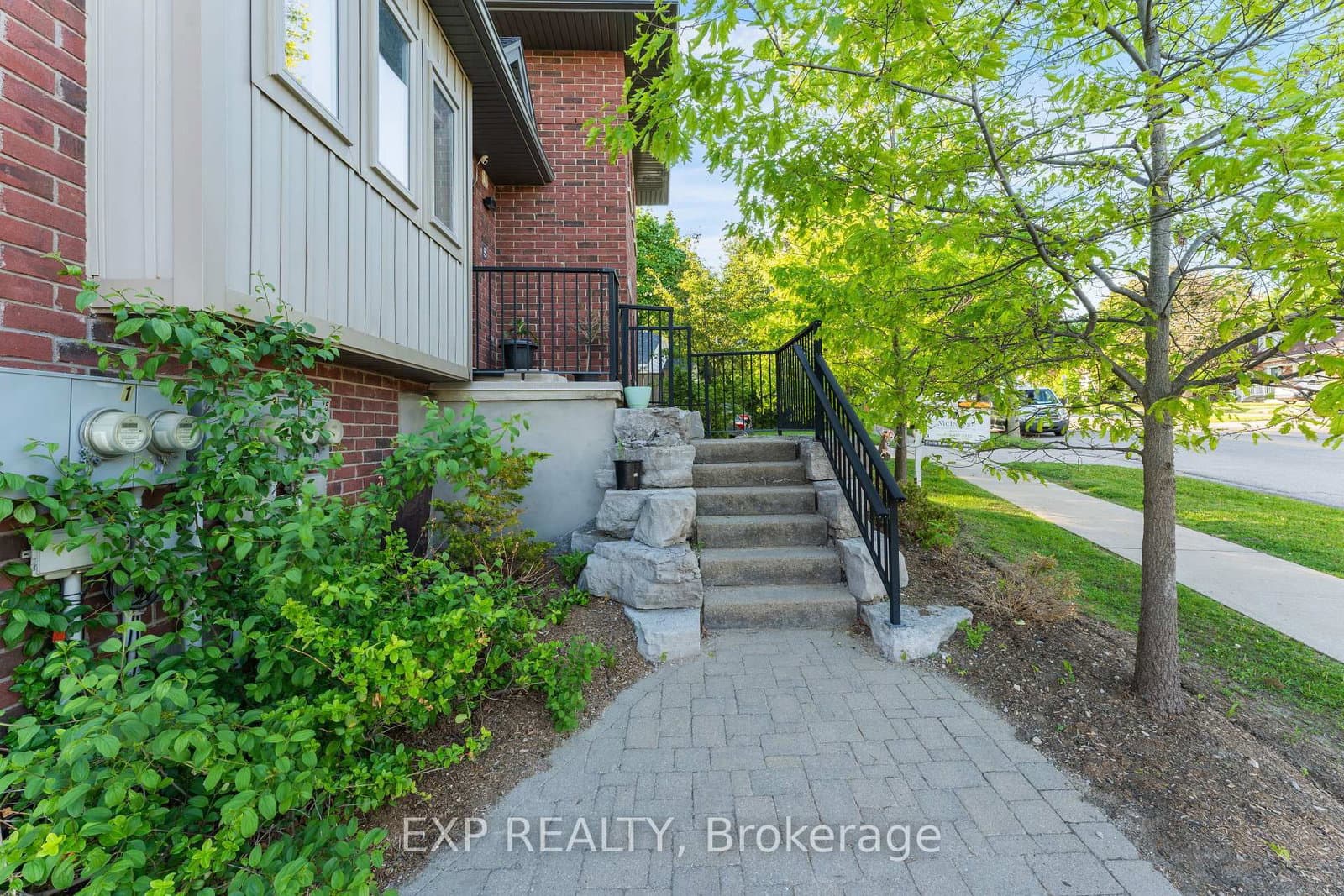 487 EAST Avenue, Unit 5 - Image 4