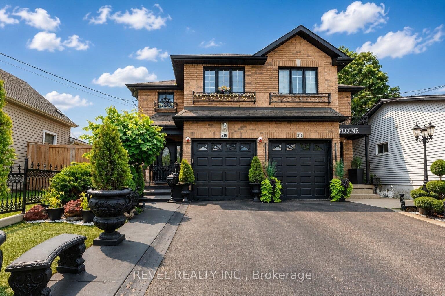 218 Macaulay Street E - Image 2