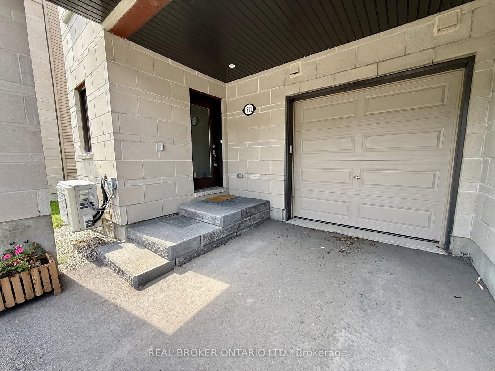 511 Stadacone Row - Image 2