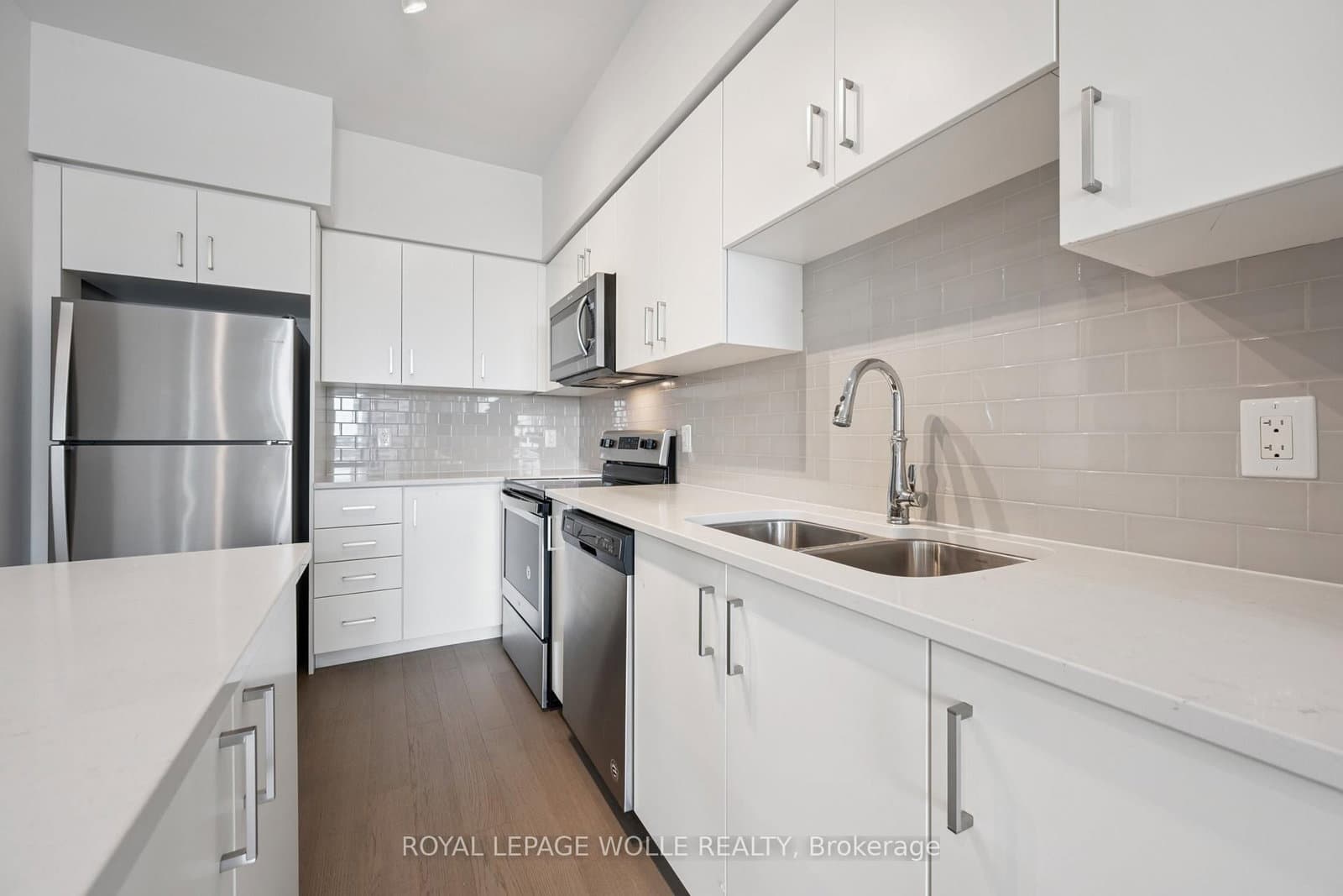 155 Caroline Street S, Unit 1807 - Image 6