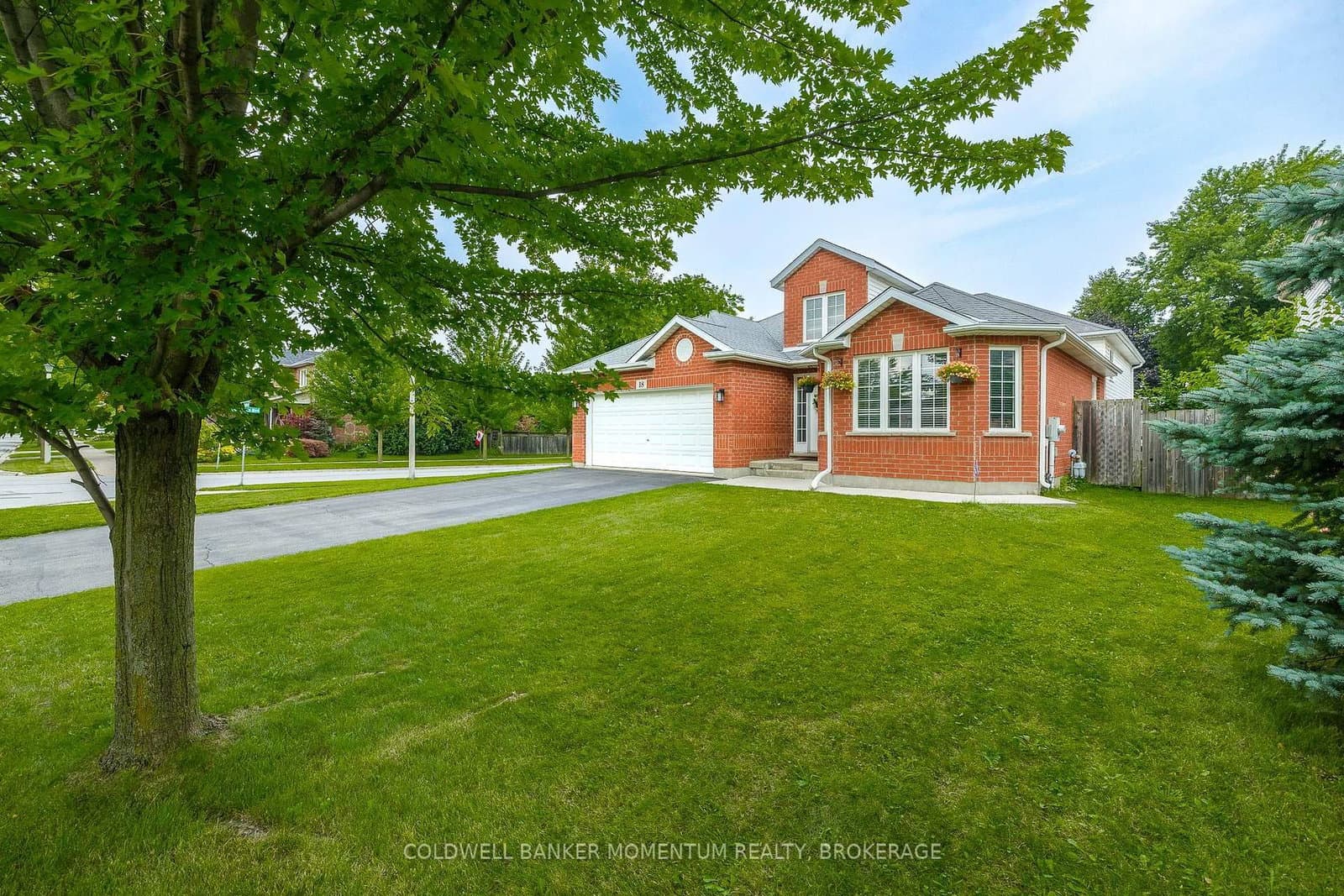 18 LORETTA Drive - Image 4