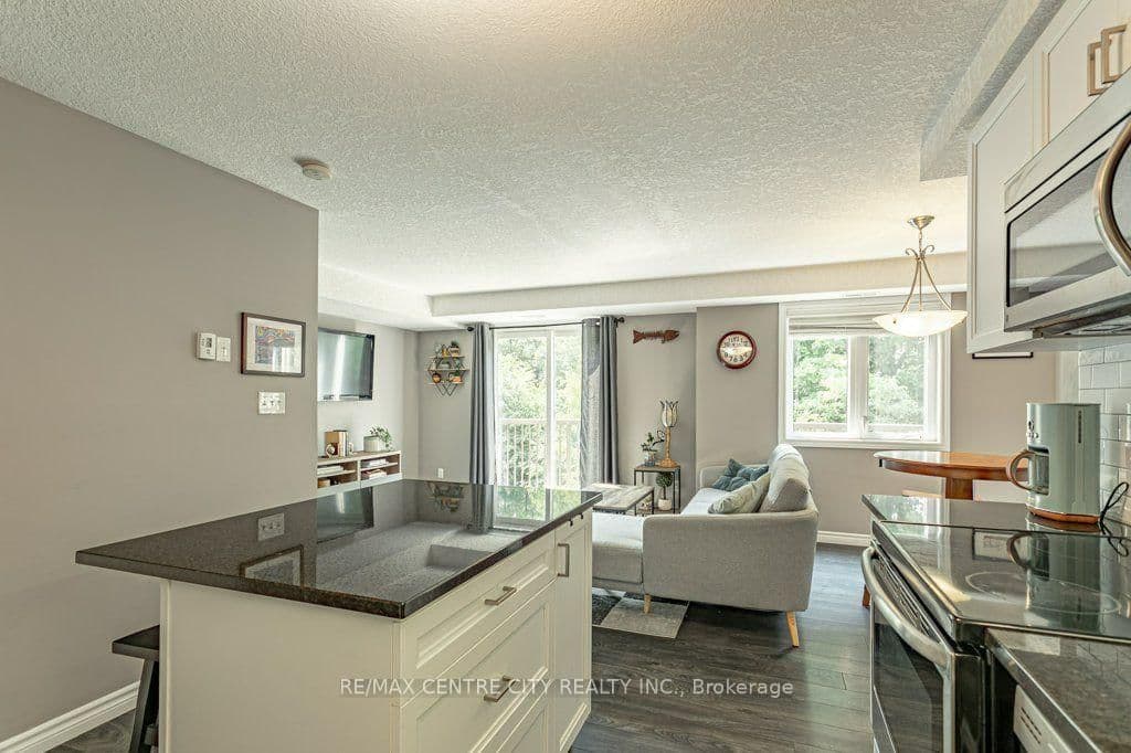 243 Rachel Crescent, Unit D - Image 6
