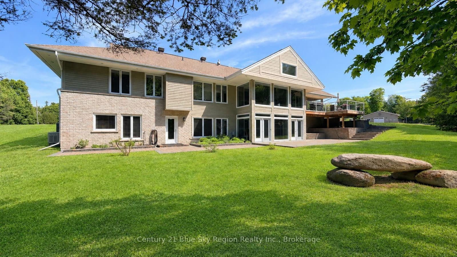 395 Carmichael Drive - Image 2