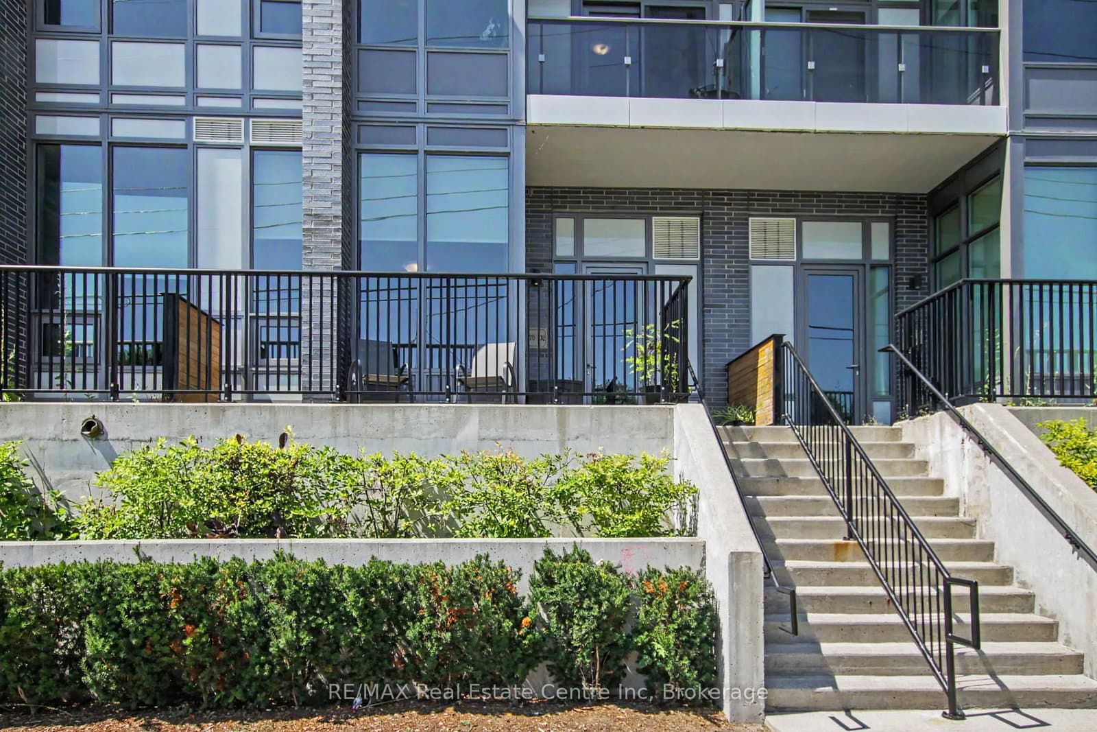 73 Arthur Street S, Unit 102 - Image 2