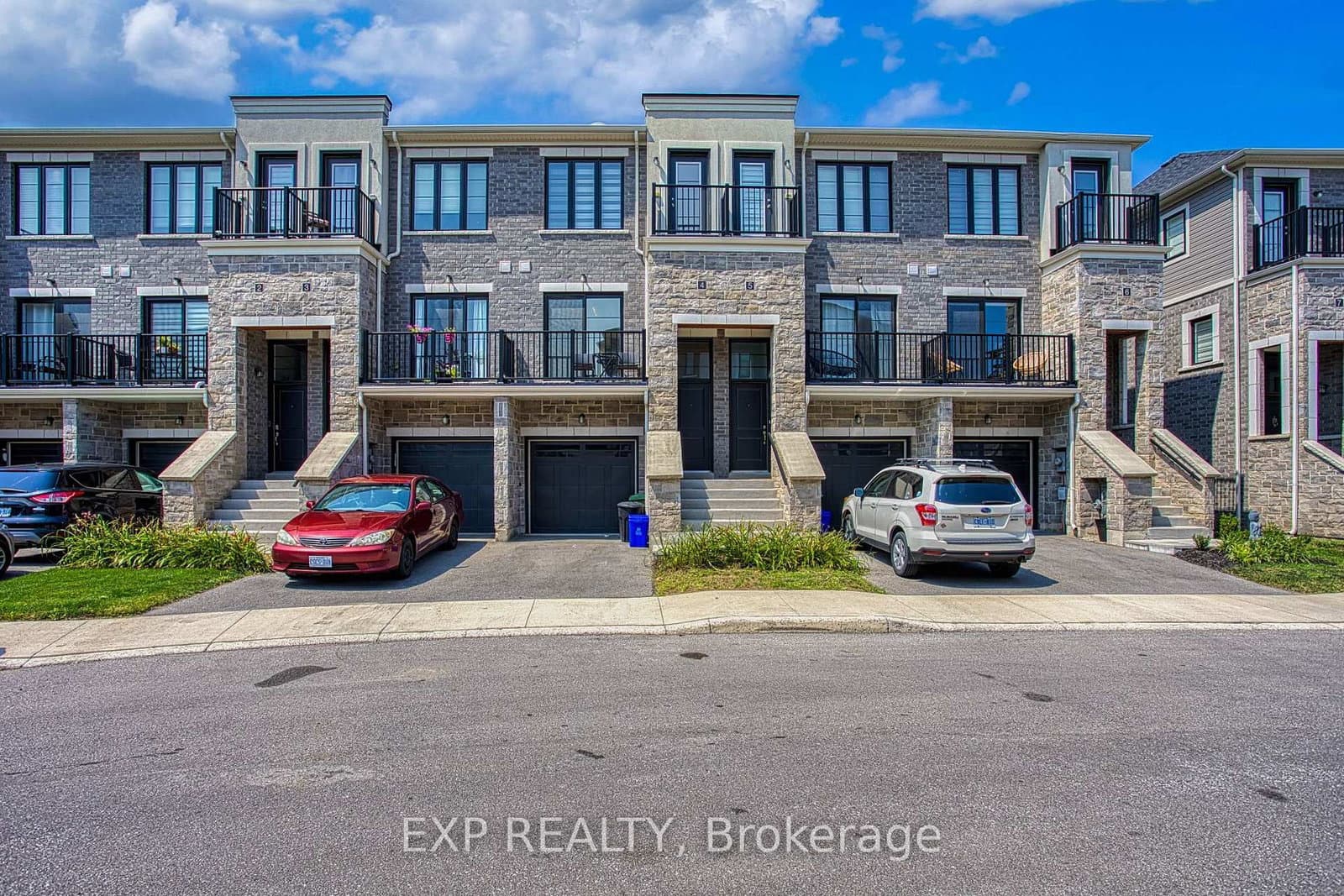 383 Dundas Street E, Unit 4 - Image 2