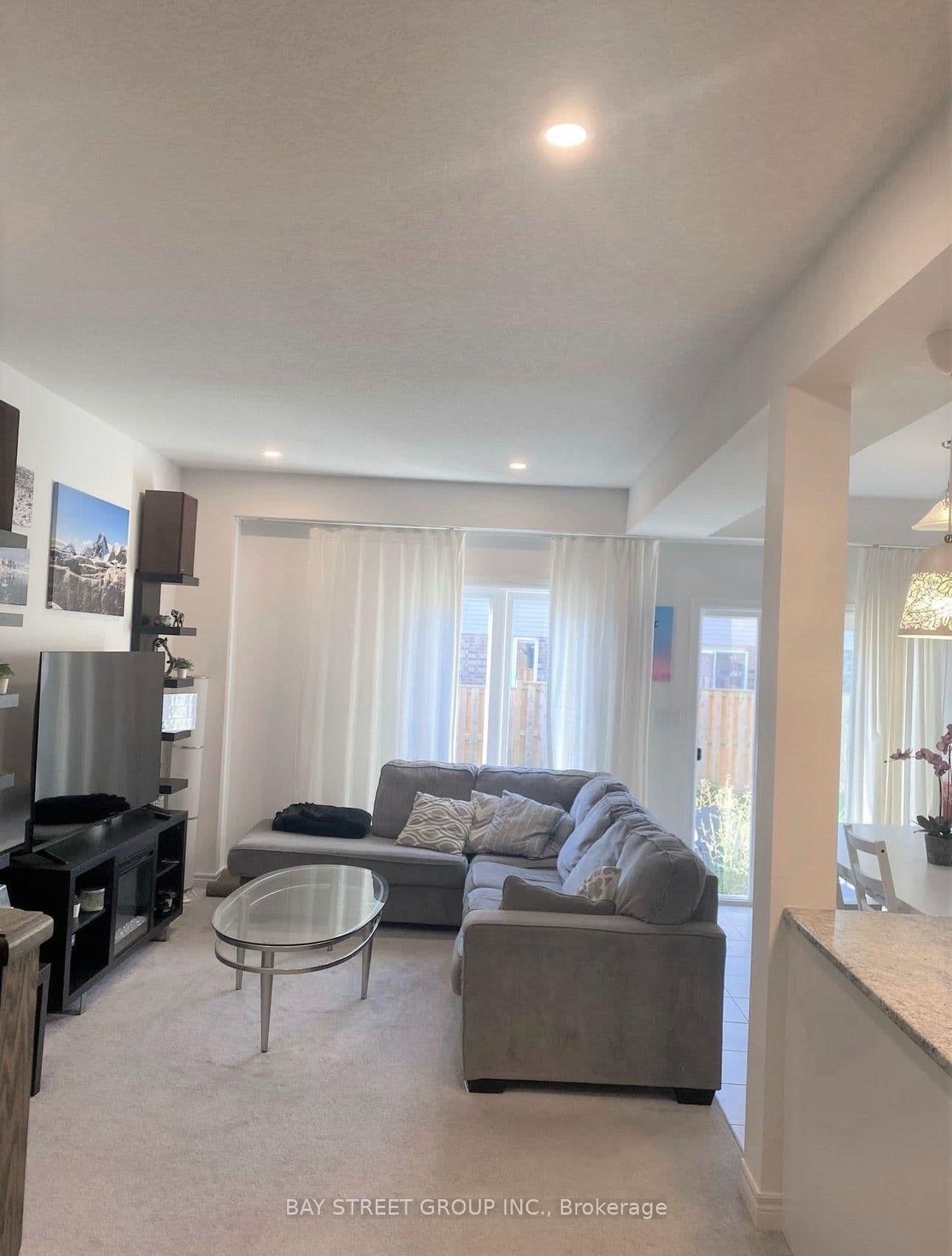 61 Beasley Grove - Image 2