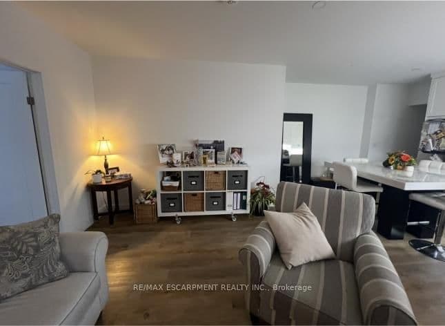 372 MARY Street, Unit 1 - Image 3