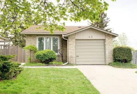 43 KANATA Crescent, Unit LOWER - Image 1