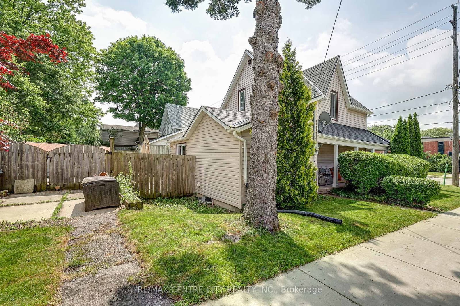 169 Wellington Street - Image 5