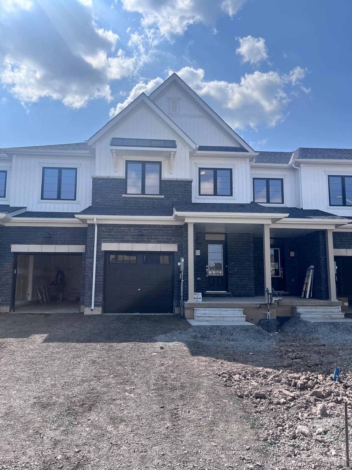 331 Port Crescent
