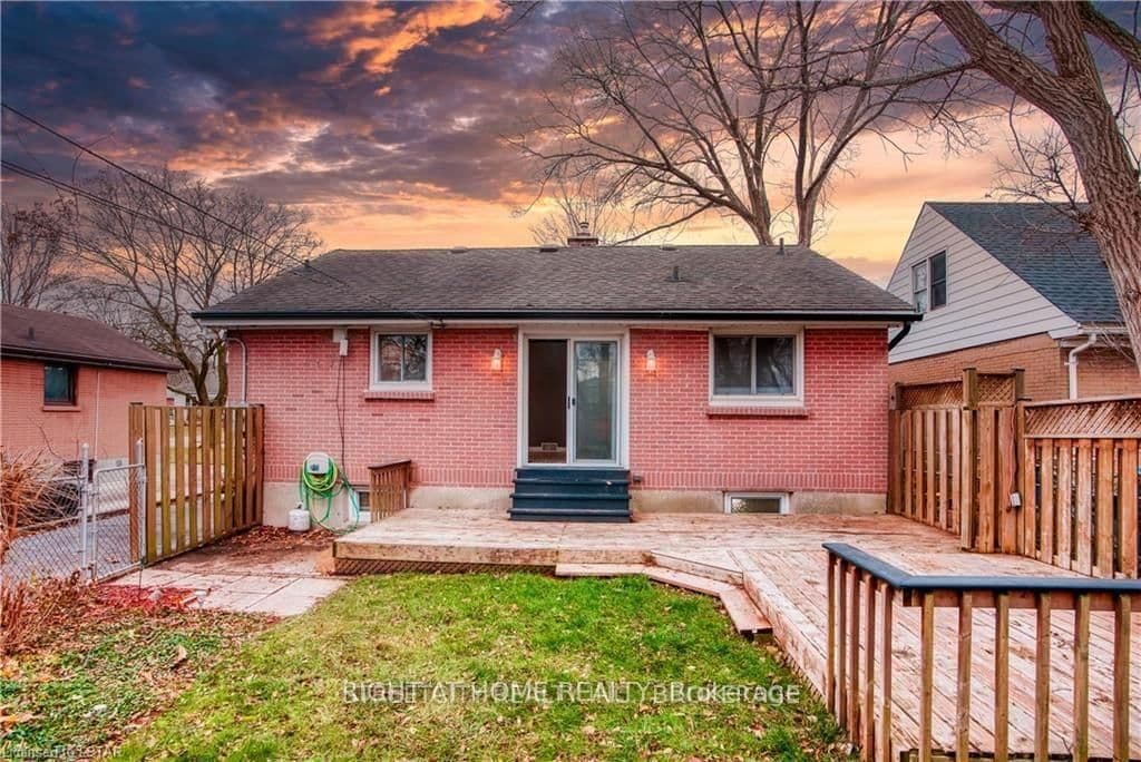 14 GRAHAM Crescent - Image 2