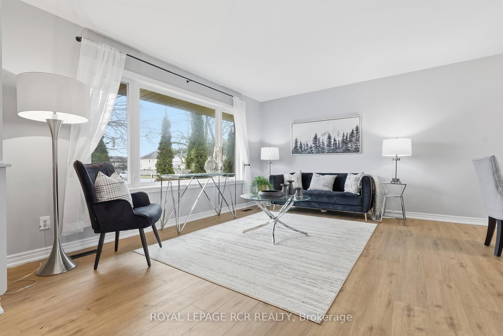 704 Owen Sound Street - Image 6