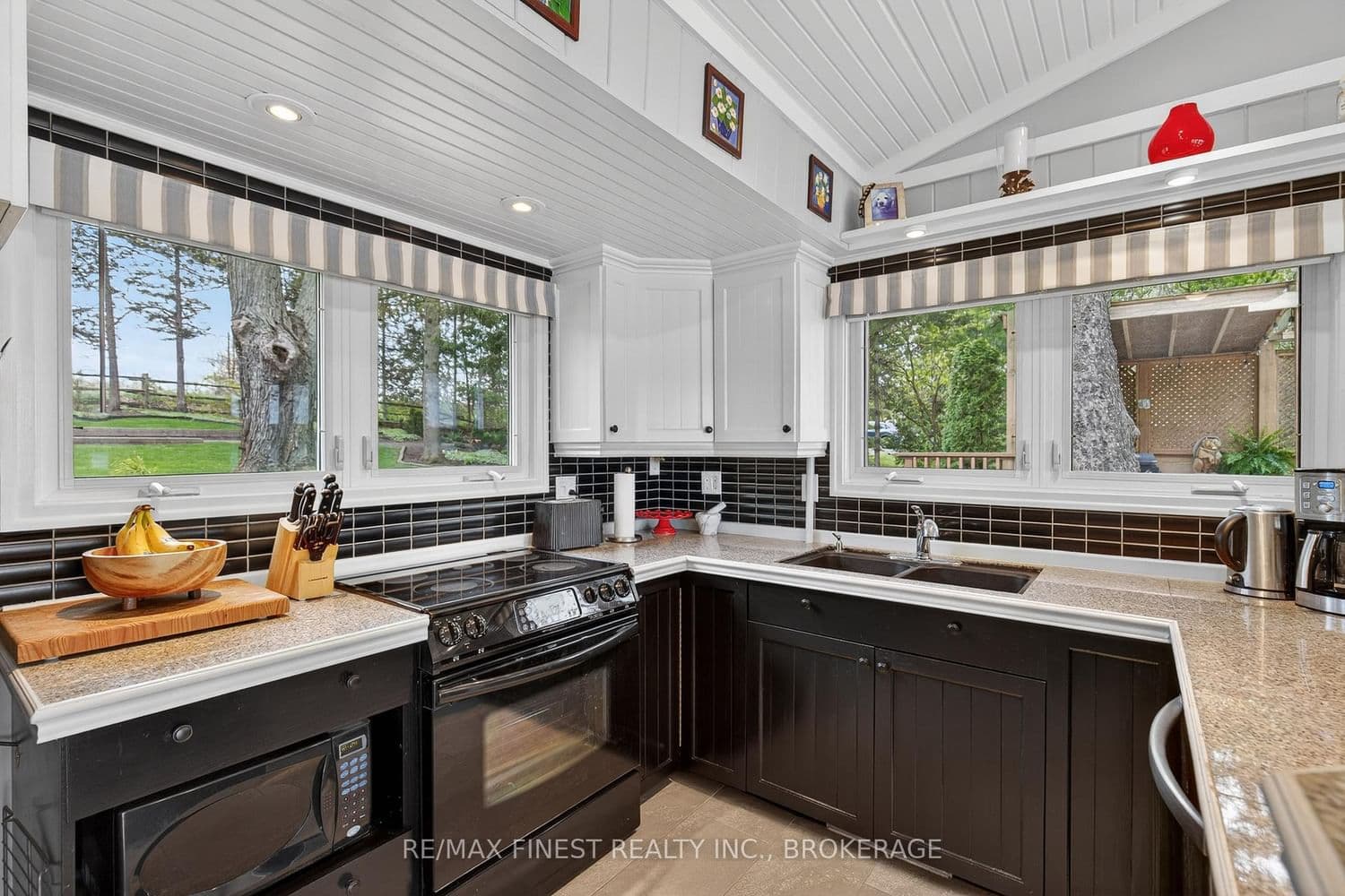 77 Hickory Lane - Image 5