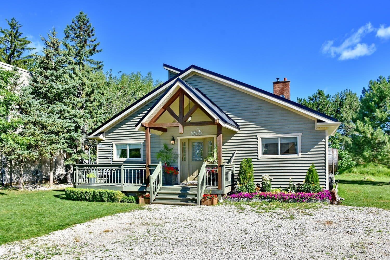 154 Carmichael Crescent - Image 1