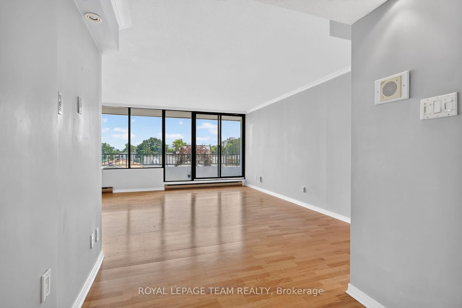370 Dominion Avenue, Unit 405 - Image 5